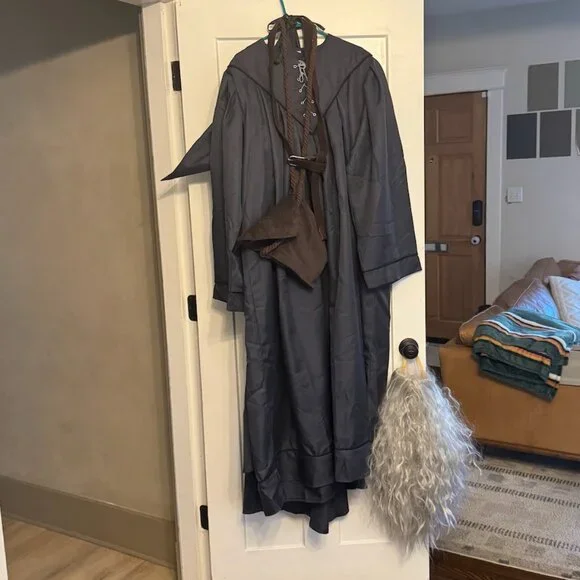 Gandolf Costume Mens Gray Robe Hooded Cloak with Hat Grey Wizard - Picture 5 of 6